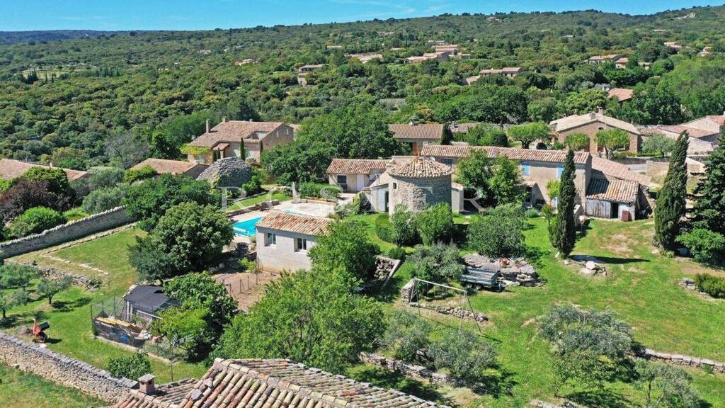 Haus zum Kauf 2.650.000 € 240 m² 3.605 m² Grundstück Gordes 84220