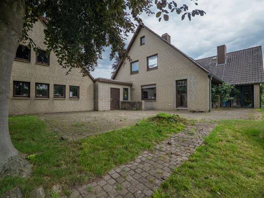 Haus zur Miete 3.120 € 10 Zimmer 264,1 m² frei ab 01.10.2026 Horneburg 21640