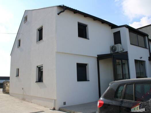 Mehrfamilienhaus zum Kauf 620.000 € 9 Zimmer 250 m² 497 m² Grundstück Oberolberndorf 2000