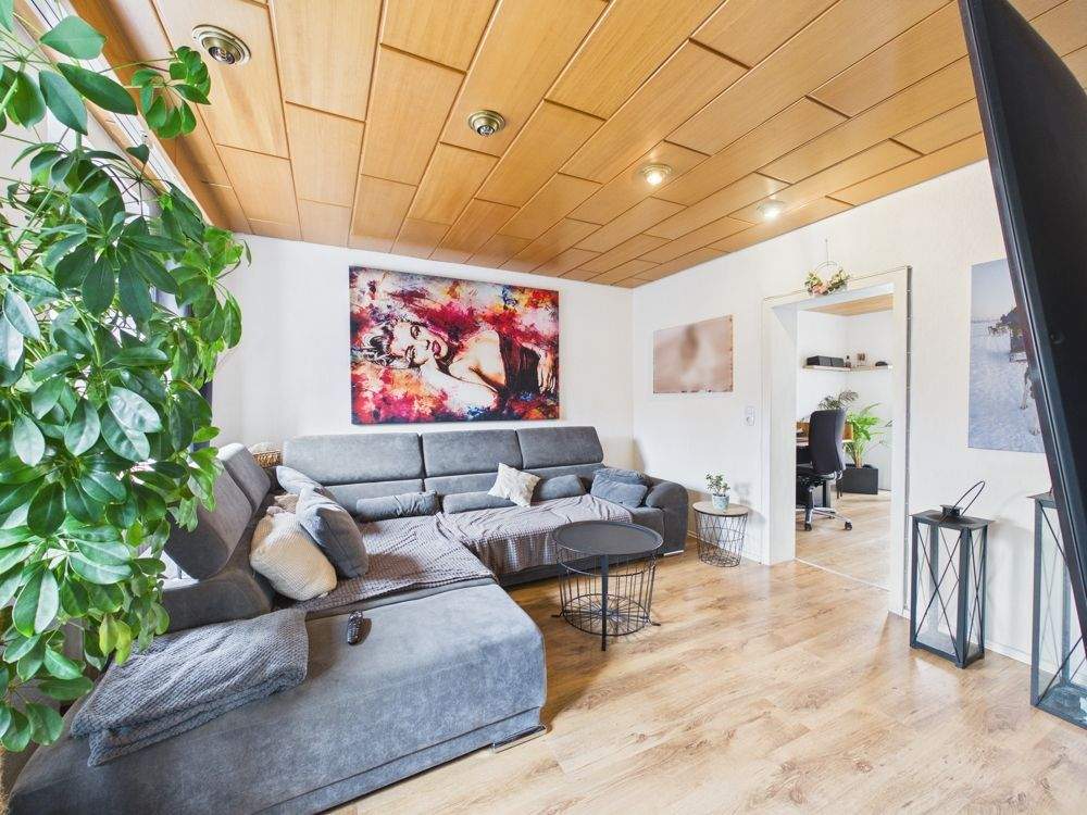 Immobilie in Schiffweiler - Klein, charmant und mit großer Terrasse- Ihr neues Zuhause in Schiffweiler - Bild 2