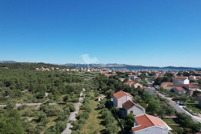 Grundstück zum Kauf 222.600 € 1.976 m²<br/>Grundstück Sibenik 22000