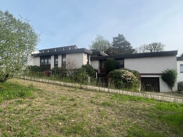 Bungalow zum Kauf provisionsfrei 790.000 € 5,5 Zimmer 195 m²<br/>Wohnfläche 897 m²<br/>Grundstück Omerskopfstraße 30 Achern Achern 77855