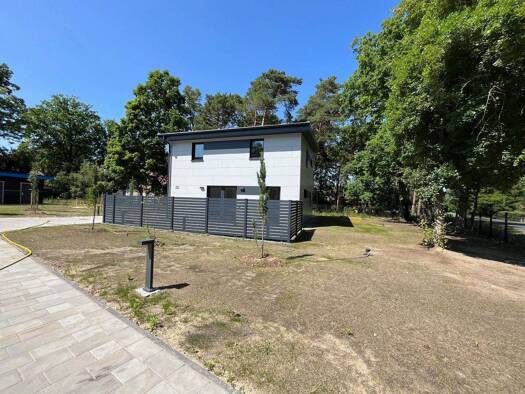 Einfamilienhaus zur Miete - Erstbezug 2.100 € 4 Zimmer 139 m² 300 m² Grundstück frei ab sofort Schwerin 15755