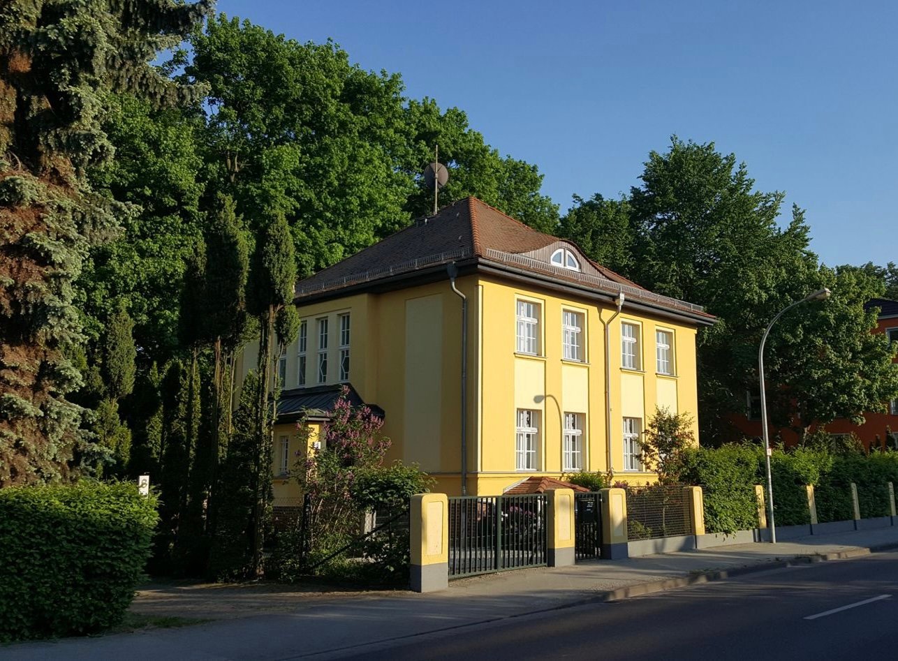 Villa zum Kauf provisionsfrei 7 Zimmer 278,7 m²<br/>Wohnfläche 821 m²<br/>Grundstück Gerhart-Hauptmann-Straße Neuruppin Neuruppin 16816