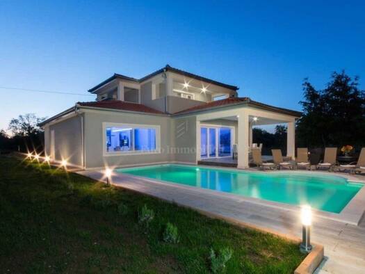 Haus zum Kauf 500.000 € 5 Zimmer 270 m² 1.109 m² Grundstück Labin