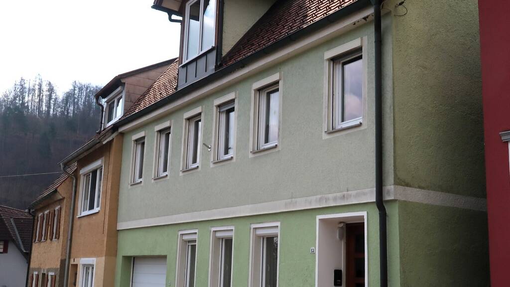 Einfamilienhaus zum Kauf 280.000 € 5 Zimmer 138,7 m² 406 m² Grundstück Oberndorf Oberndorf am Neckar 78727