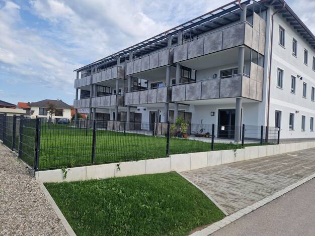 Penthouse zur Miete - Erstbezug 850 € 2 Zimmer 77,4 m² 2. Geschoss frei ab sofort Kiefernstraße 11 Ampfing 84539