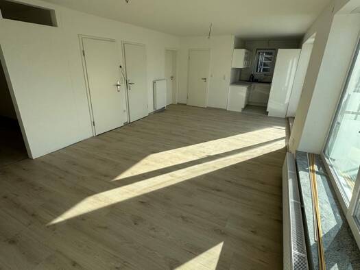 Maisonette zur Miete 1.990 € 1 Zimmer 135 m² Geschoss 1/2 frei ab sofort Harheim Frankfurt am Main 60437