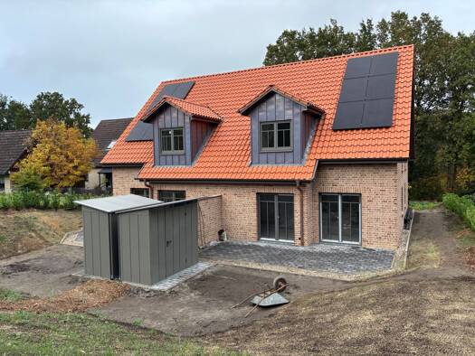 Doppelhaushälfte zur Miete 1.400 € 4 Zimmer 112,5 m² 500 m² Grundstück frei ab 01.01.2027 Bommelsen Bomlitz 29699