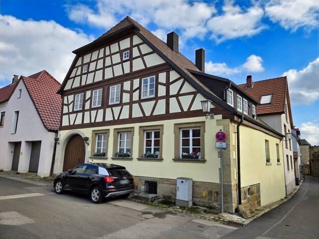 Stadthaus zum Kauf 245.000 € 7 Zimmer 165 m² 143 m² Grundstück frei ab sofort Zeil Zeil am Main 97475