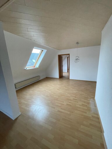 Wohnung zur Miete 1.090 € 4 Zimmer 98 m² 1. Geschoss Joseph-Kolb-Str. 22 Neunkirchen Neunkirchen a.Brand 91077