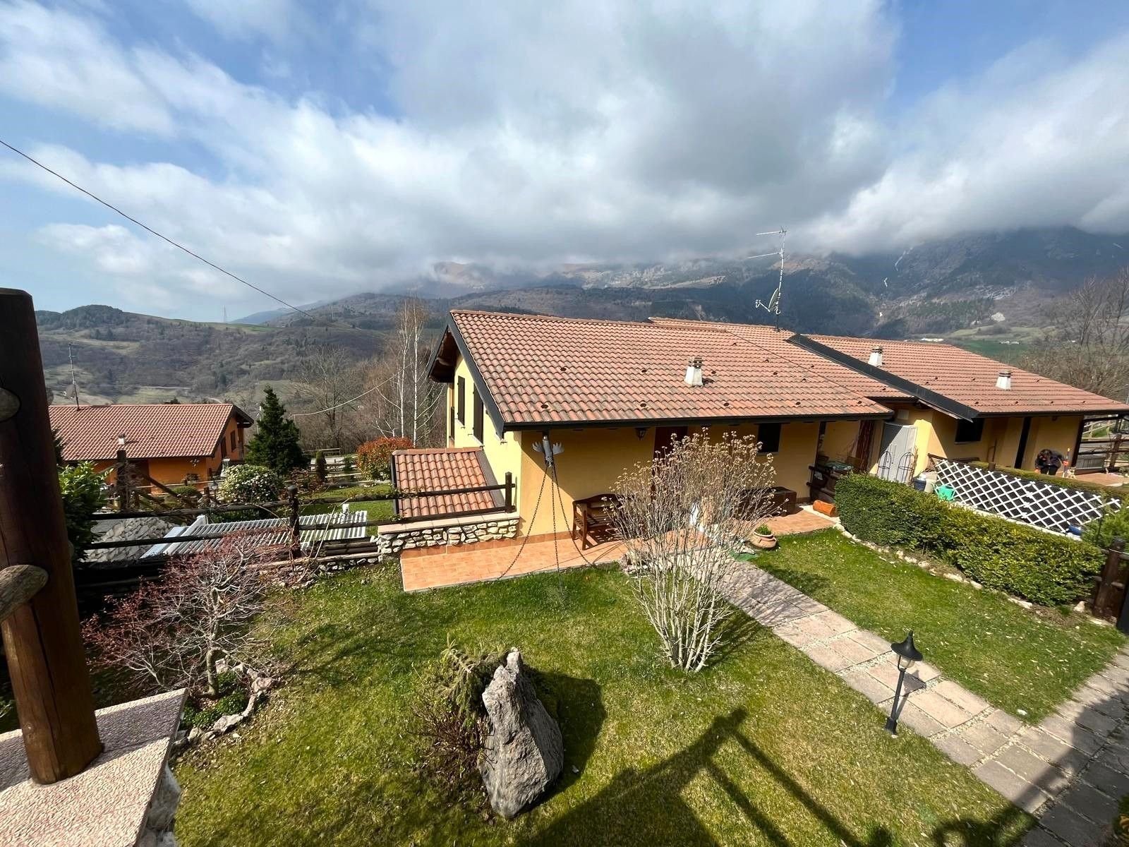 Studio zum Kauf 148.000 € 3 Zimmer 59 m²<br/>Wohnfläche Ferrara di Monte Baldo 37020