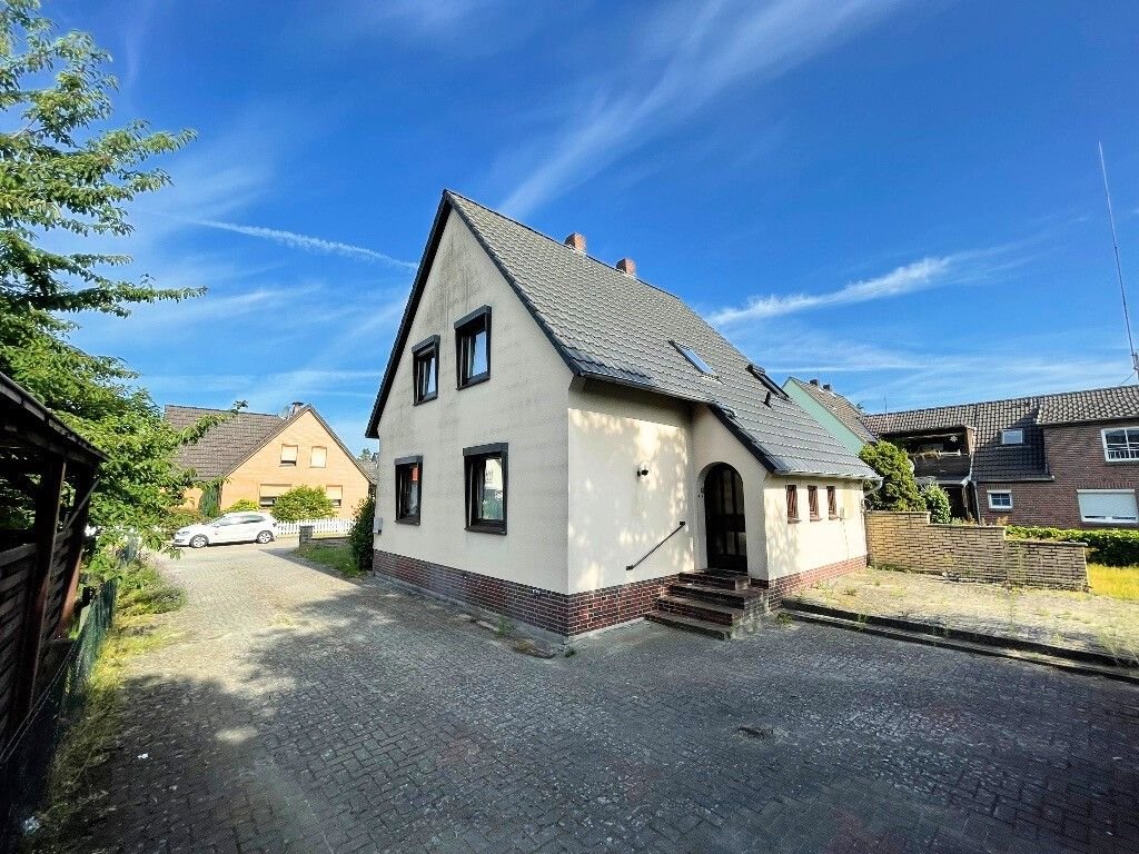 Einfamilienhaus zum Kauf 283.000 € 4 Zimmer 103 m²<br/>Wohnfläche 1.028 m²<br/>Grundstück ab sofort<br/>Verfügbarkeit Varrel Stuhr 28816