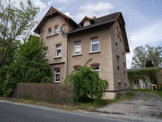 Mehrfamilienhaus zum Kauf 94.000 € 11 Zimmer 248 m² 1.924 m² Grundstück frei ab sofort Großschweidnitz 02708