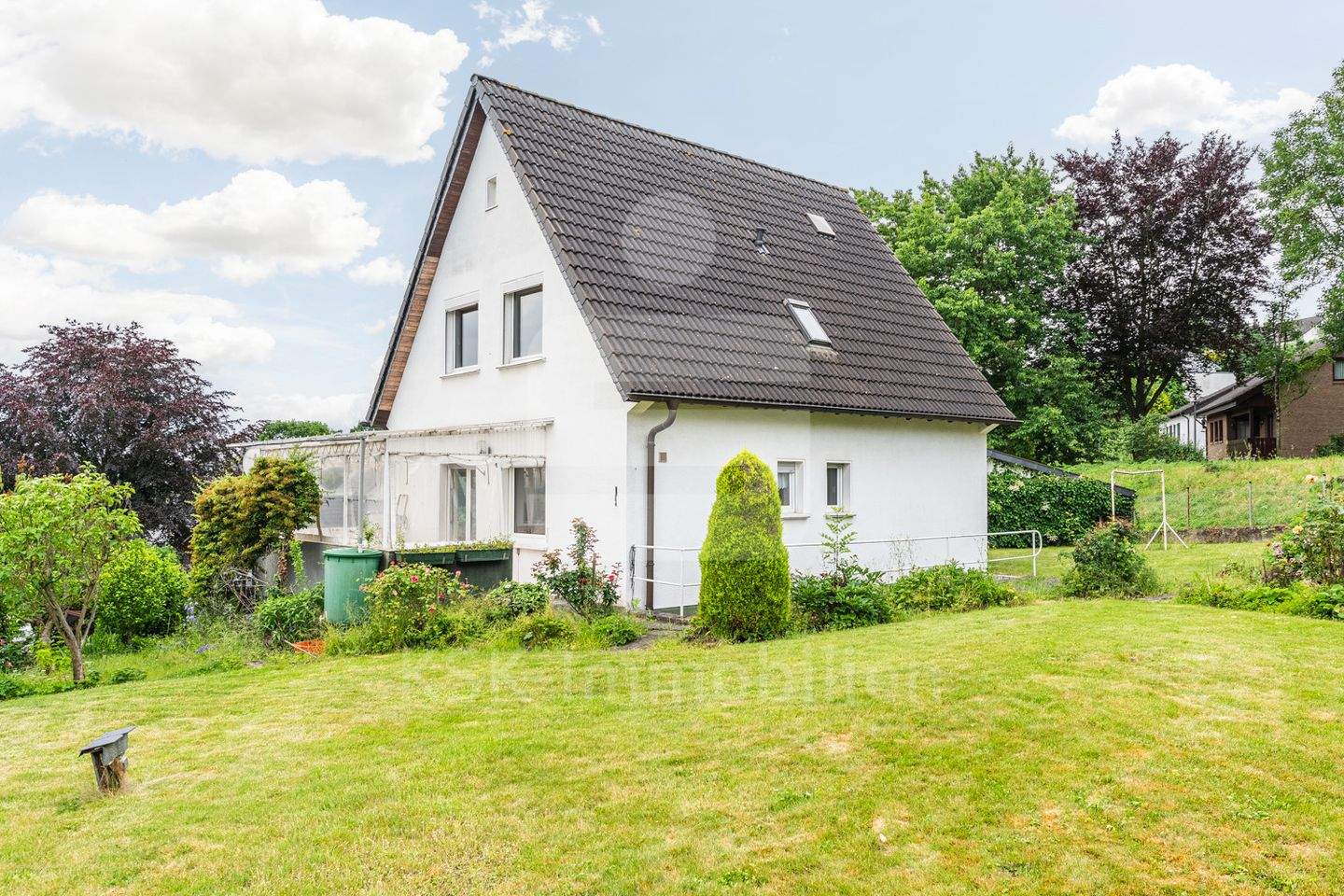 Bornheim-Walberberg: Freistehendes Einfamilienhaus in Höhenlage von Walberberg!