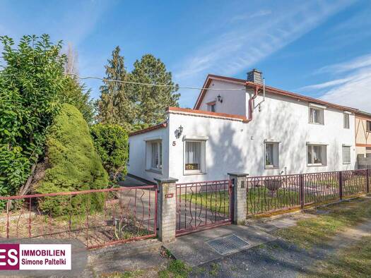 Doppelhaushälfte zum Kauf 359.000 € 6 Zimmer 110 m² 1.006 m² Grundstück frei ab sofort Kaditz Dresden 01139