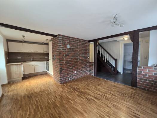 Einfamilienhaus zur Miete 925 € 4 Zimmer 103 m² frei ab sofort Mainstockheim 97320