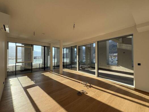 Terrassenwohnung zur Miete 1.685 € 90,7 m² 5. Geschoss Dr.-Walter-Waizerstraße Schwaz 6130