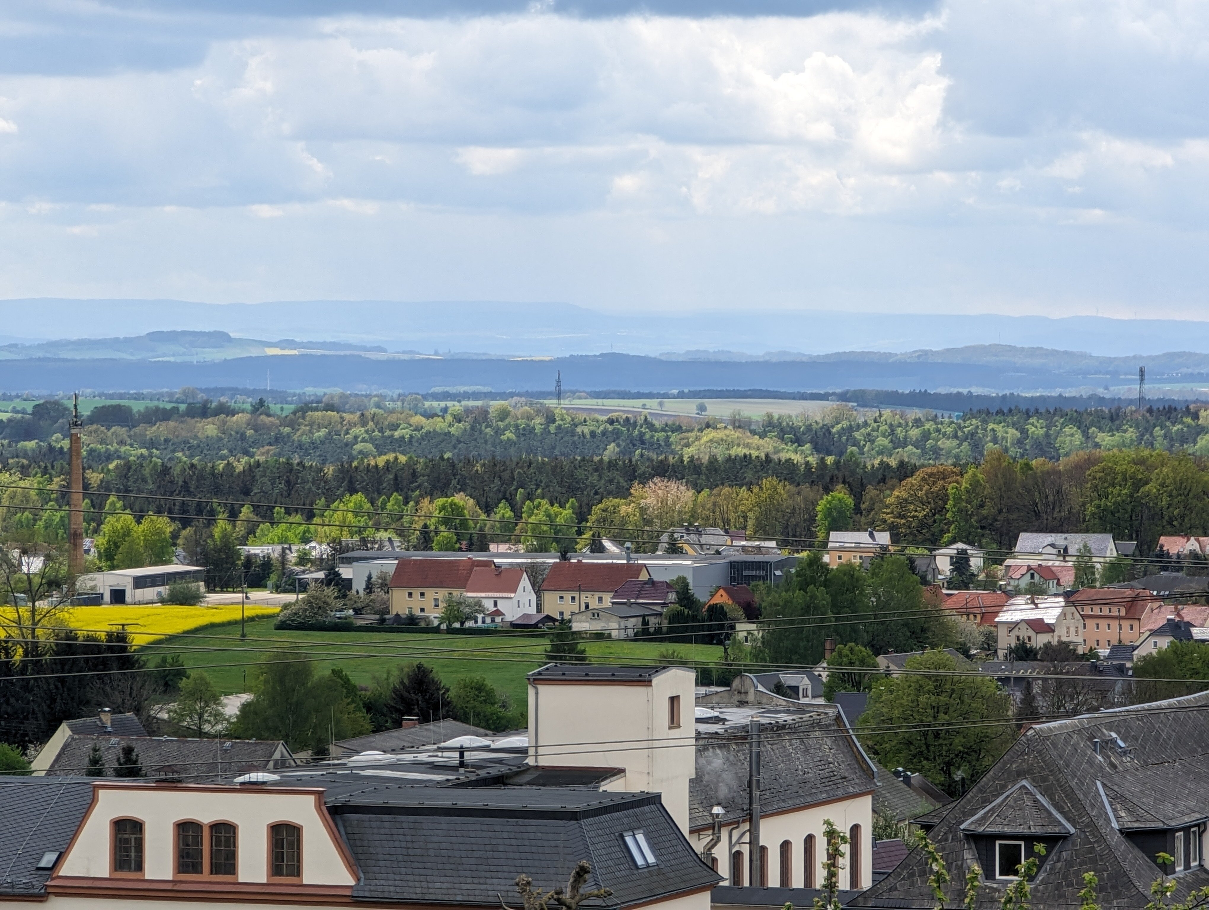 Mehrfamilienhaus zum Kauf 399.000 € 11 Zimmer 275 m²<br/>Wohnfläche 2.053 m²<br/>Grundstück Ohorn 01896