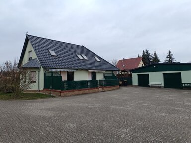 Mehrfamilienhaus zum Kauf provisionsfrei als Kapitalanlage geeignet 700.000 € 11 Zimmer 310 m² 7.282 m² Grundstück Klobbicker Straße 7 Trampe Breydin 16230