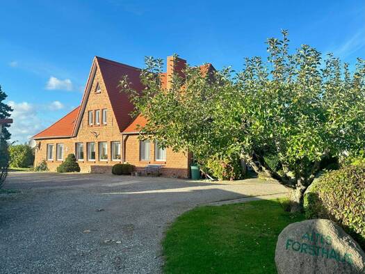 Mehrfamilienhaus zum Kauf 848.000 € 11 Zimmer 337 m² 2.783 m² Grundstück Groß Schwansee Kalkhorst OT Groß Schwansee 23942