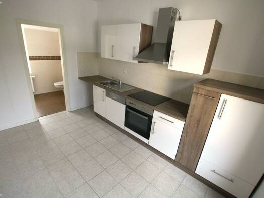 Wohnung zur Miete 350 € 2 Zimmer 50 m² 1. Geschoss frei ab sofort Lutherstraße 16 Ostviertel Gera 07546