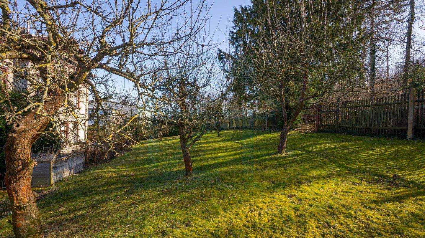 Immobilie in Arnstadt - Art-Deco-Stadtvilla für drei Familien in beliebter Wohnlage von Arnstadt - Bild 4