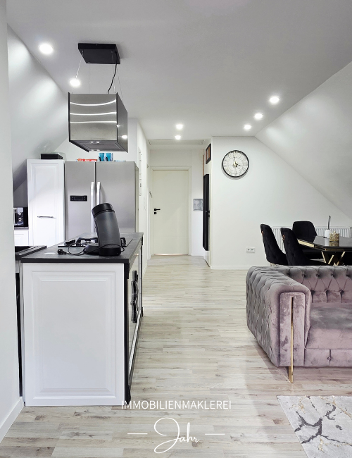 Immobilie in Elfershausen - Modernisiertes Mehrfamilienhaus als Renditeobjekt oder für Mehrgenerationen - Bild 2