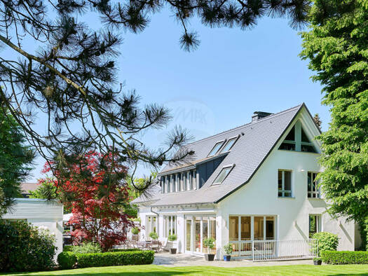 Villa zum Kauf 3.200.000 € 12 Zimmer 354 m² 1.045 m² Grundstück Gonzenheim Bad Homburg vor der Höhe 61352