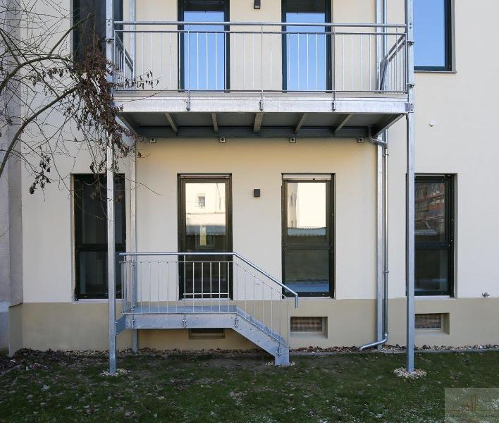 Wohnung zur Miete 730 € 3 Zimmer 80,1 m²<br/>Wohnfläche 1.<br/>Geschoss 01.02.2025<br/>Verfügbarkeit Schirmerstraße 12 Anger-Crottendorf Leipzig 04318