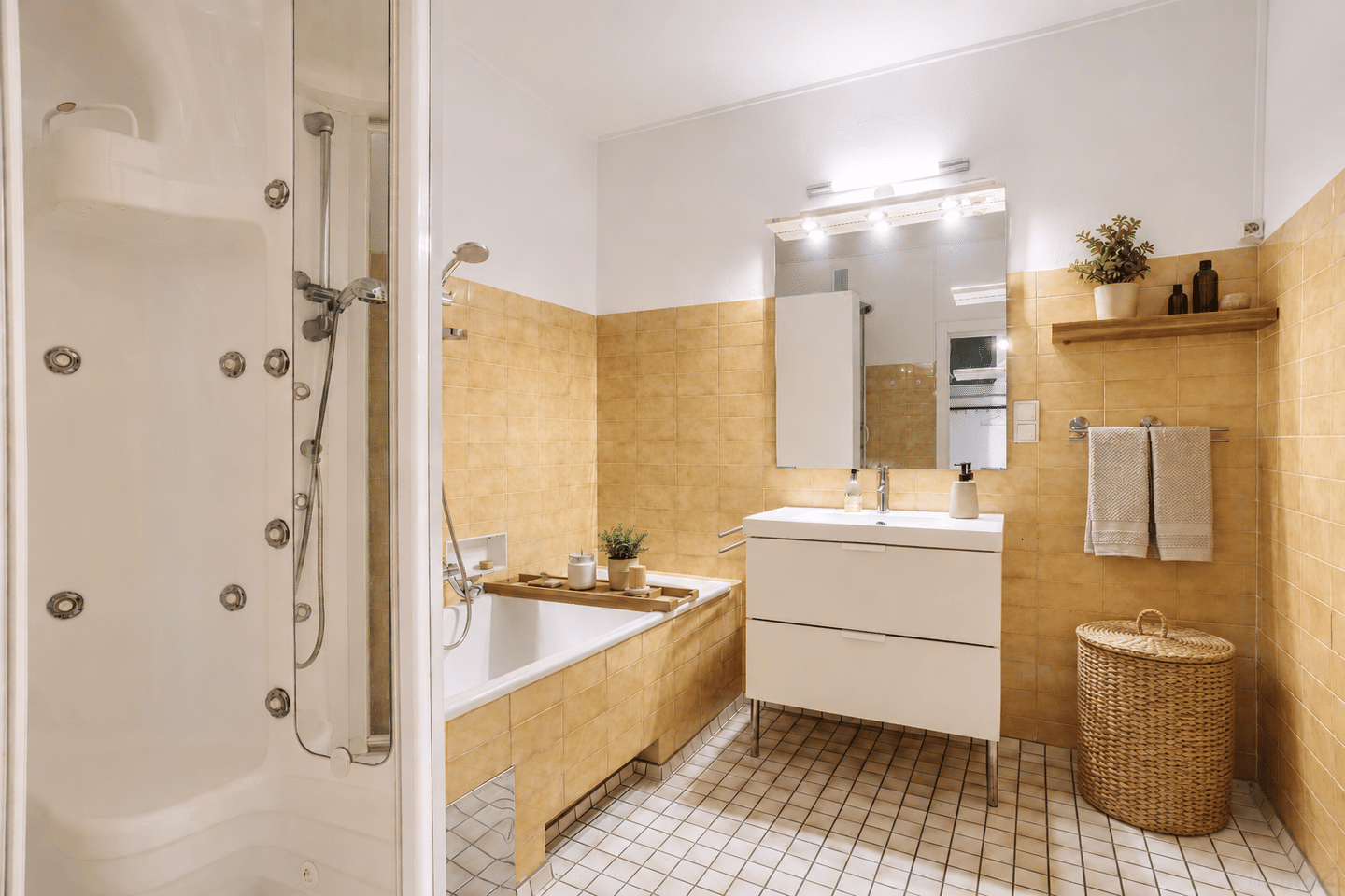 Wohnung zum Kauf – další