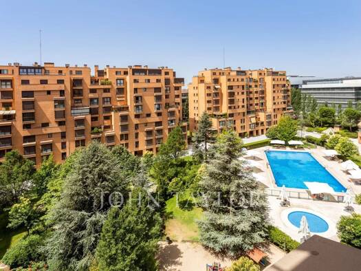 Maisonette zur Miete provisionsfrei 2.900 € 161 m² 7. Geschoss frei ab 15.07.2026 Madrid 28043