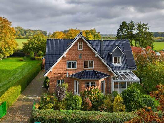 Einfamilienhaus zum Kauf 695.000 € 5,5 Zimmer 214 m² 1.278 m² Grundstück Pötenitz Dassow 23942