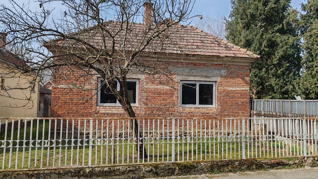 Einfamilienhaus zum Kauf 62.500 € 2 Zimmer 86 m² 1.152 m² Grundstück frei ab sofort Nagyszakácsi