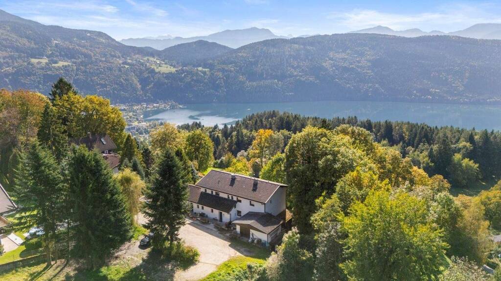 Hotel zum Kauf 1.750.000 € 10 Zimmer 26 Betten 2.798 m² Grundstück Millstatt 9872