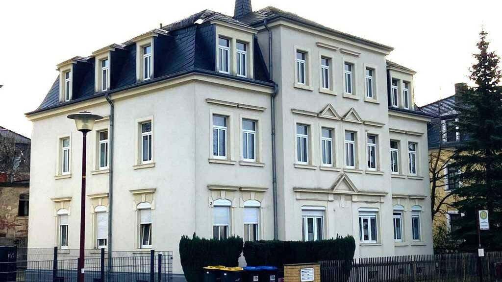 Mehrfamilienhaus zum Kauf provisionsfrei als Kapitalanlage geeignet 675.000 € 442,7 m² 810 m² Grundstück Körnerstr. 2 Freital 01705