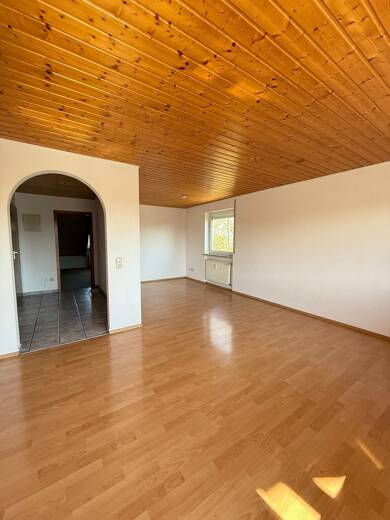 Wohnung zum Kauf 180.000 € 2 Zimmer 54,9 m² Dachgeschoss, 3. Geschoss frei ab sofort Remishofstraße 7 Singen Singen (Hohentwiel) 78224
