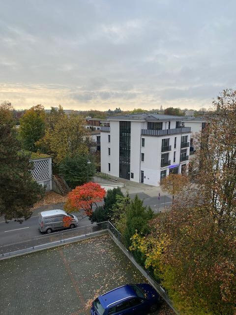 Wohnung zum Kauf 230.000 € 2 Zimmer 62 m²<br/>Wohnfläche 4.<br/>Geschoss Wahlbezirk 13 Bad Homburg vor der Höhe 61348