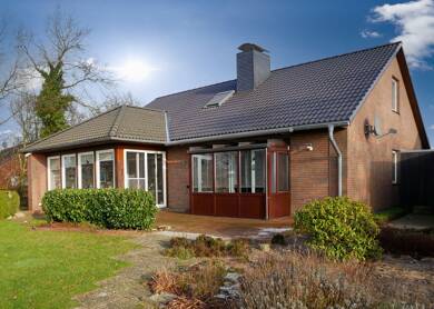 Einfamilienhaus zum Kauf 379.000 € 6 Zimmer 175 m² 975 m² Grundstück Sankt Michaelisdonn 25693