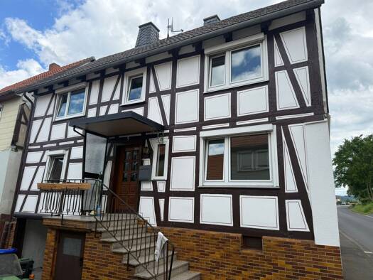 Einfamilienhaus zur Miete 950 € 4 Zimmer 120 m² frei ab sofort Caßdorf Homberg 34576