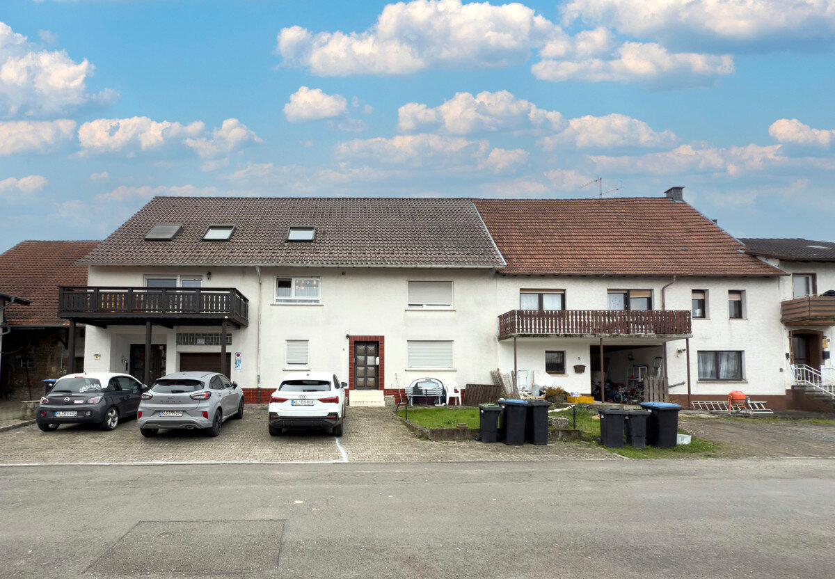 Mehrfamilienhaus zum Kauf 394.000 € 11 Zimmer 326 m²<br/>Wohnfläche 650 m²<br/>Grundstück ab sofort<br/>Verfügbarkeit Rothselberg 67753