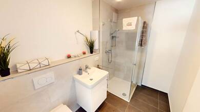 Wohnung zur Miete - Erstbezug 1.175 € 3 Zimmer 92 m² 1. Geschoss Stadtmitte Grevenbroich 41515