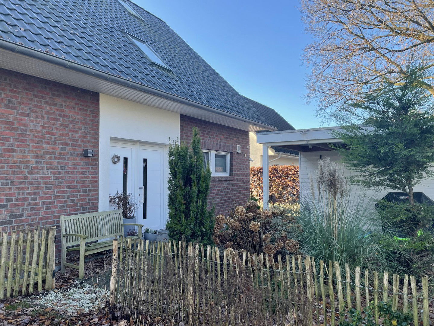 Einfamilienhaus zum Kauf provisionsfrei 679.000 € 6 Zimmer 165,5 m²<br/>Wohnfläche 921 m²<br/>Grundstück 01.07.2025<br/>Verfügbarkeit Elmenhorst 23869