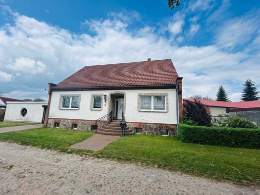 Einfamilienhaus zum Kauf 119.000 € 5 Zimmer 130 m² 1.360 m² Grundstück Kletzke Plattenburg 19336