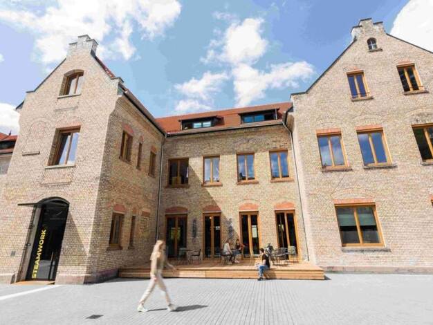 Bürofläche zur Miete provisionsfrei 15 m² Bürofläche teilbar ab 14 m² Roonstraße 23 a Südweststadt Karlsruhe 76137
