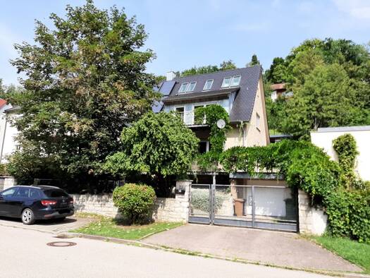 Einfamilienhaus zur Miete 1.250 € 5 Zimmer 140 m² 820 m² Grundstück frei ab 01.04.2026 Treuchtlingen 91757