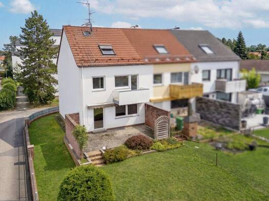 Reihenendhaus zum Kauf 395.000 € 5 Zimmer 130 m² 330 m² Grundstück Großschwarzenlohe Wendelstein 90530