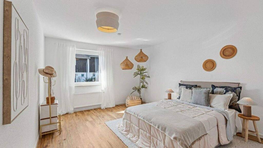Reihenmittelhaus zum Kauf provisionsfrei 499.000 € 6 Zimmer 107 m² 215 m² Grundstück Höchberg 97204