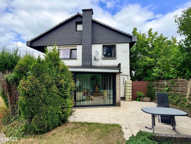 Mehrfamilienhaus zum Kauf 325.000 € 7 Zimmer 182 m² 522 m² Grundstück Voßwinkel Arnsberg 59757