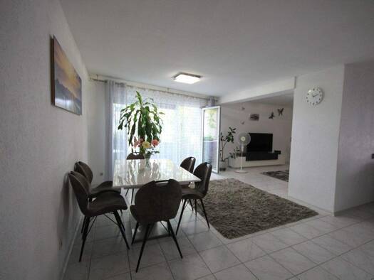 Wohnung zum Kauf 335.000 € 4 Zimmer 122,2 m² 1. Geschoss frei ab sofort Lahr Lahr/Schwarzwald 77933
